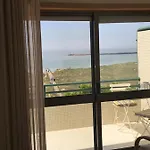 Διαμέρισμα Beachfront With Sea View