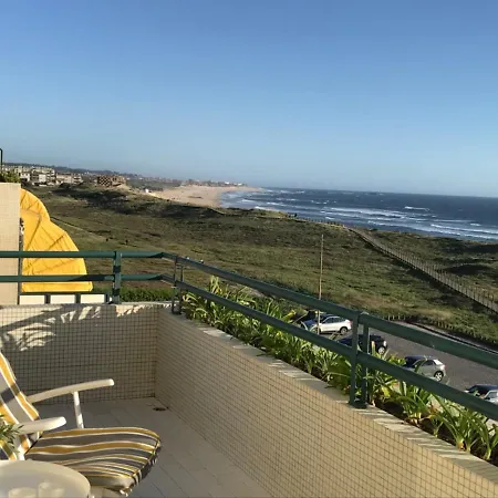 Apartment Beachfront With Sea View *