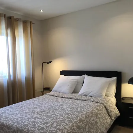 Apartment Beachfront With Sea View *