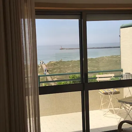 Lägenhet Beachfront With Sea View